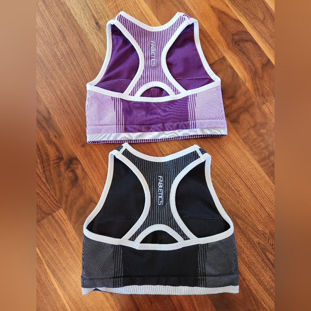 Fabletics Low Impact Sports Bra - Picture 2 of 5